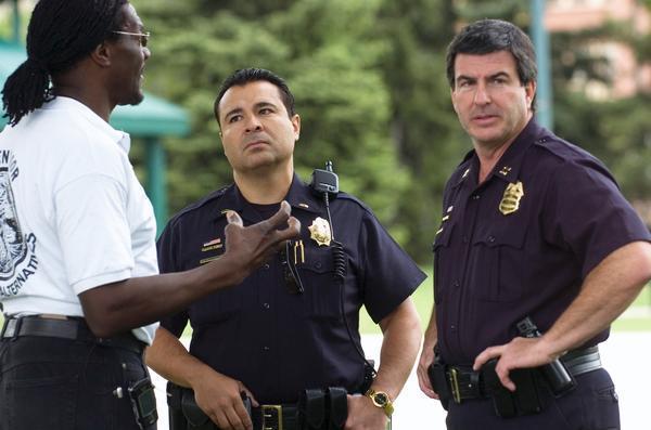 Photo of Rev. Leon Kelly and Gang unit captain Mike Calo